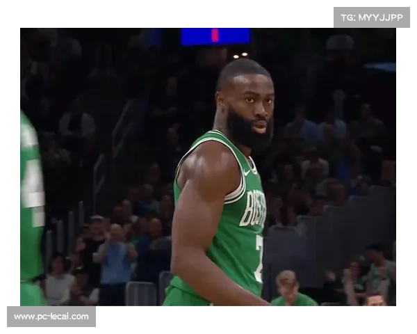 凯尔特人迎杰伦-布朗回归，替补西蒙斯爆发险胜热火